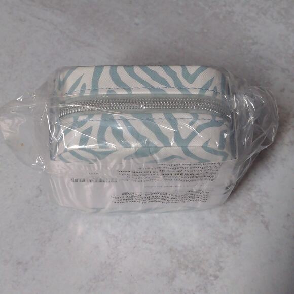 Milly Animal Print Traveling Jewelry Case - NWT - Picture 4 of 5